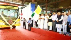 LNG, bus, Kerala, India, pic, Pinarayi Vijayan, Thiruvananthapuram,Minister of Petroleum & Natural Gas, Dharmendra Pradhan